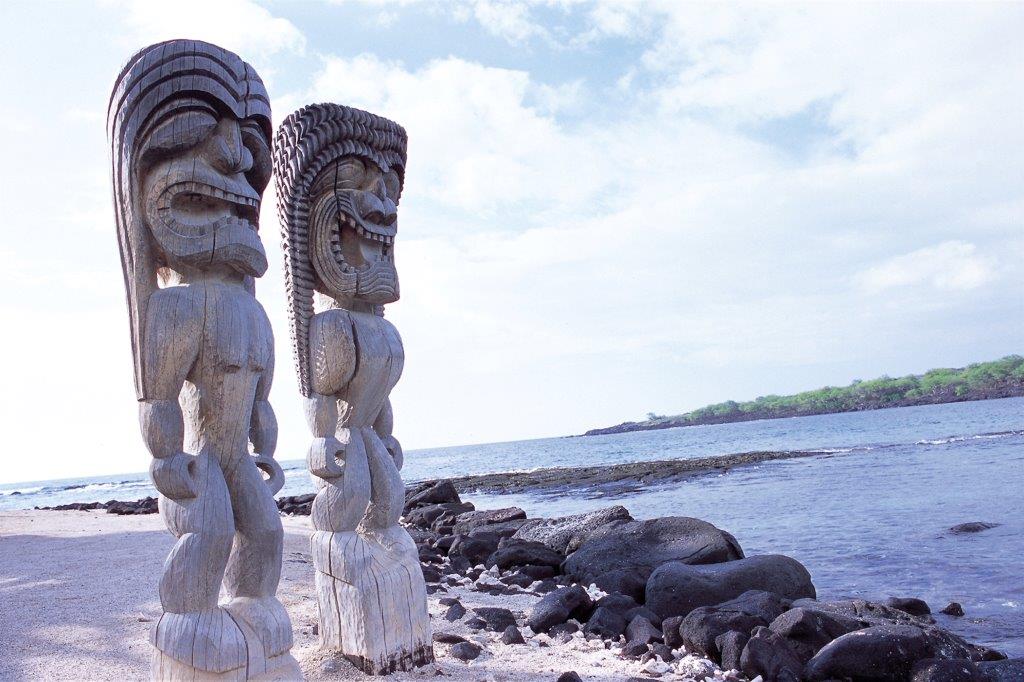 Hawaiianische Tiki Figuren
