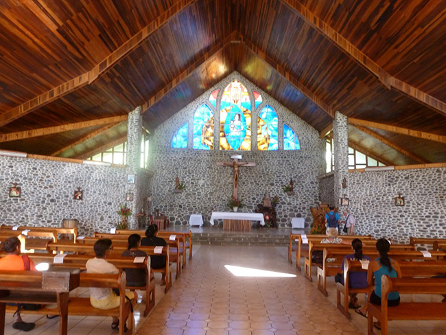 Das Innere der Kirche von Omoa