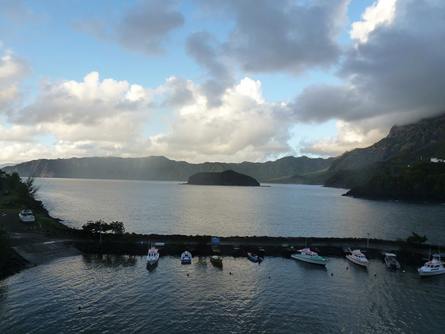 Motu Hanakee in der Bucht von Atuona