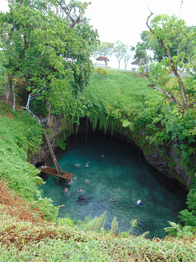 To Sua Ocean Trench