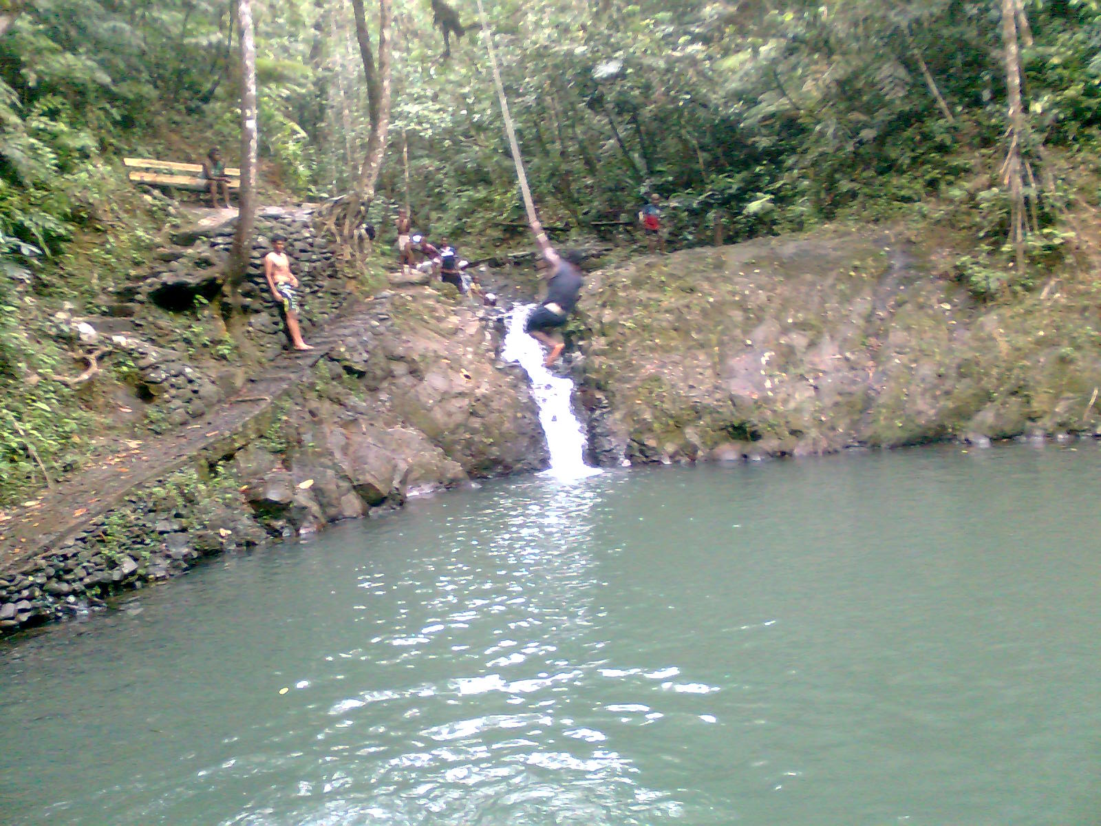 Seil-Spass im Colo i Suva Park