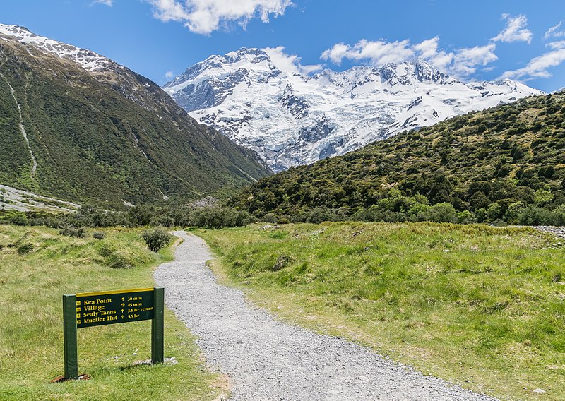 Kea Point Track mit Sealy Range im Hintergrund